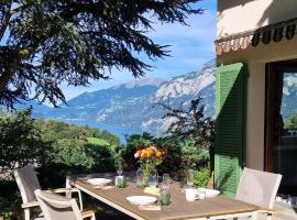 Swiss Mountains, Romantic, Heidiland, Ski and Lake via Gondola，位于Quarten的酒店