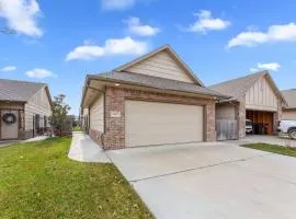 Beautiful 3 bed 2 bath updated home with garage