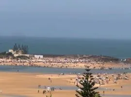 La coline vue sur mer Uniquement les familles