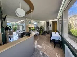 Hôtel Au Val De Saône Free Parking