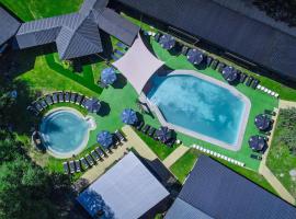 奇廉内瓦达斯酒店，位于奇廉内瓦达斯的带泳池的酒店