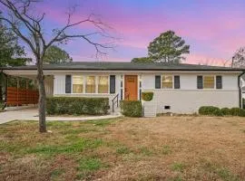 Spacious Family 3BR Quiet Raleigh Near North Hills Free Parking WiFi