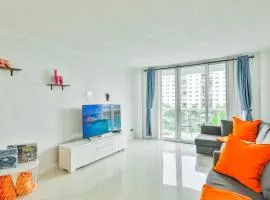 Family getaway steps from the ocean STR-01305