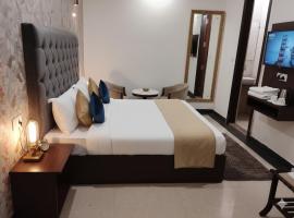 Hotel Sainik Farmstay，位于加姆布的宠物友好酒店