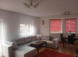 Dom na Konwaliowej，位于Narew的酒店