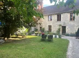 Maison de famille du 17ème siècle I Proche Senlis Chantilly Compiègne Astérix Paris