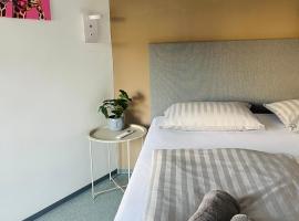 Hostel POINT Nova Gorica, Self Check-In with code access，位于新戈里察的酒店