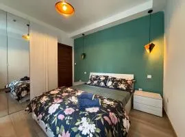 Airport Stay Comfortable accommodation with own bathroom Easy access