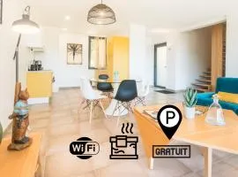 Les Bulles avec Jacuzzi Privatif & Parking privé