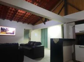 Casa do Sardinha - 1 Suíte e 2 Quartos