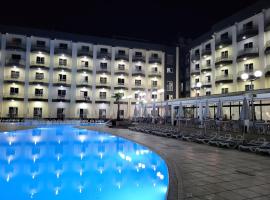 黄玉酒店，位于圣保罗湾城的酒店