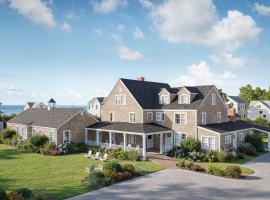 Shore Haven Inn，位于法尔茅斯的酒店