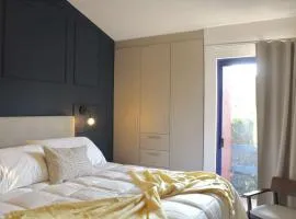 Charming Suite Pool AC Location 10C