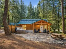 Painted Pony Cabin by NW Comfy Cabins