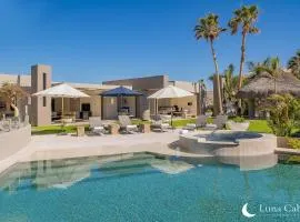 Blue Sea Villa - Heated Pool, Hot Tub & Beach