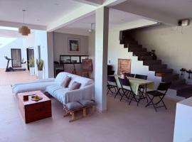 López，位于Capiatá的酒店