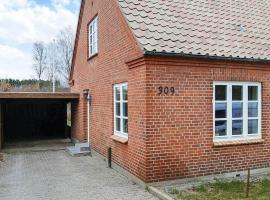 Nature Escape Forest & Lake Access，位于维堡的酒店