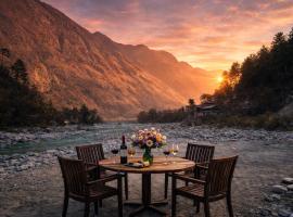 The Bisht Riverside Cottage - Top Rated & Most Awarded Property in Tirthan Valley，位于吉布的酒店