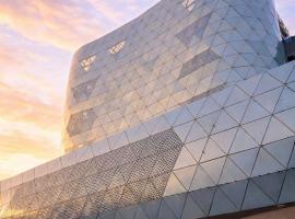 春蓬莫拉克双子酒店，位于春蓬的酒店