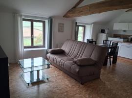 Les Gîtes de Sophinette，位于Dompierre-les-Ormes的酒店