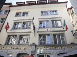 Boutique Hotel Weisses Kreuz - Adult only Hotel，位于卢塞恩的酒店