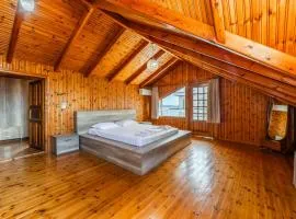 Saranda Seaview Spot by PikHost