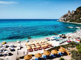 Costa Real - Garden Retreat with Private beach, Pet Friendly，位于梵蒂冈角的酒店