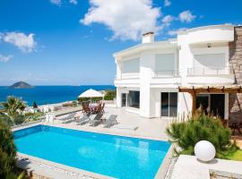 Villa Azure Heaven，位于Karabağ的自助式住宿