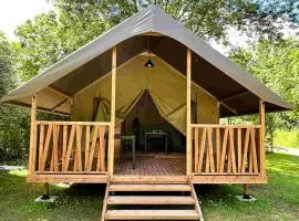 Lodge Mini-Wood