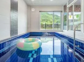 Gapyeong Ttonggangaji Kids Poolvilla