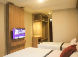 Hotel Indria，位于武吉丁宜的酒店