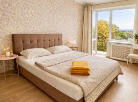 Квартира в центрі Світлі мрії Avenue Myru35 поверх 4，位于切尔尼戈夫的低价酒店