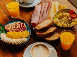 Hotel Xumec Mendoza Centro，位于门多萨的酒店