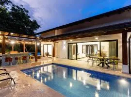 Private Pool Luxury Modern House - Free Golf Cart - Llama del Bosque - Reserva Conchal Golf Resort