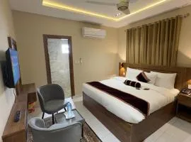 Marigold hotel and restaurant