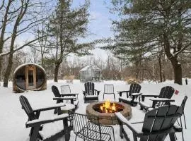 4 Br Mtn Cabin Sauna Hot Tub Fire Pit Putt Putt