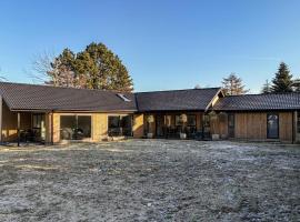 Lovely Home In V&aelig;ggerl&oslash;se With Wifi，位于博托比的豪华酒店