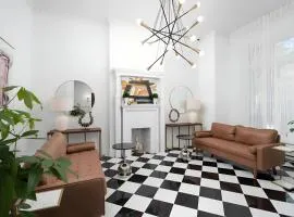 Modern Suites Montreal - Heart of Downtown