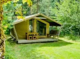 Lodge 22m² avec Terrasse - Pour 5 Personnes - API-1-52-1500