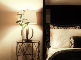 La Isabela Suites，位于巴拿马城安康山附近的酒店