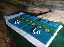 Sinharaja-Forest Cave Camp