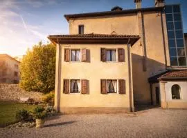 Centro Storico Belluno con Parcheggio Privato Boutique Cottage