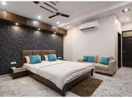 "Hotel Varanasi Residency Near Vishwanath Temple # Free Parking, Restaurant And Lift Facilities # Fully Air Conditioning Room - Best Luxury Hotel In Varanasi"