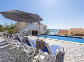 Awesome Home In Podgora