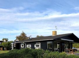 Gorgeous Home In Assens With Wifi，位于阿森斯的酒店