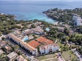 FERGUS Club Font de Sa Cala Beach，位于卡普德佩拉的酒店