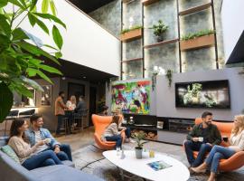 Le Magic Hôtel & Spa，位于维特雷的酒店