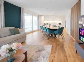 Visionary Hospitality Rothenburg, Lucerne - Premium Apartments with Free Parking, Washer, Kitchen, Terrace, Bus Stop, 15' City