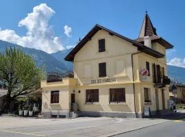 Café des Voyageurs Noës