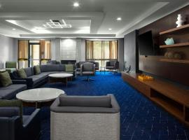 Courtyard by Marriott Richmond Northwest，位于亨利科的酒店